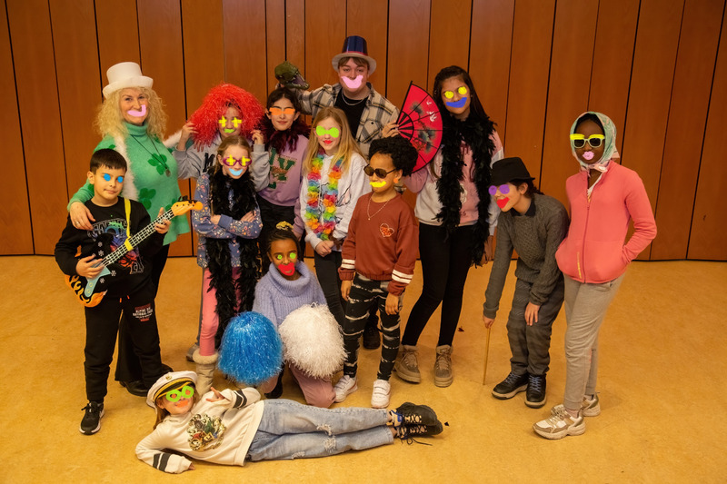 Wonder boven wonderland, optreden kinderen Connecting by Acting