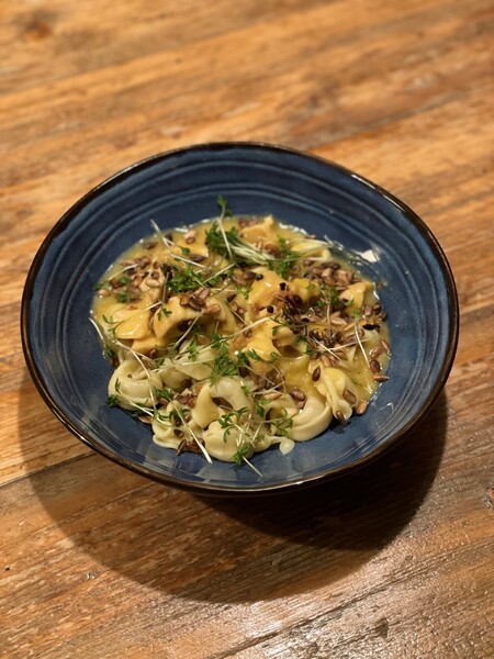 Tortellini con salsa cremosa all
